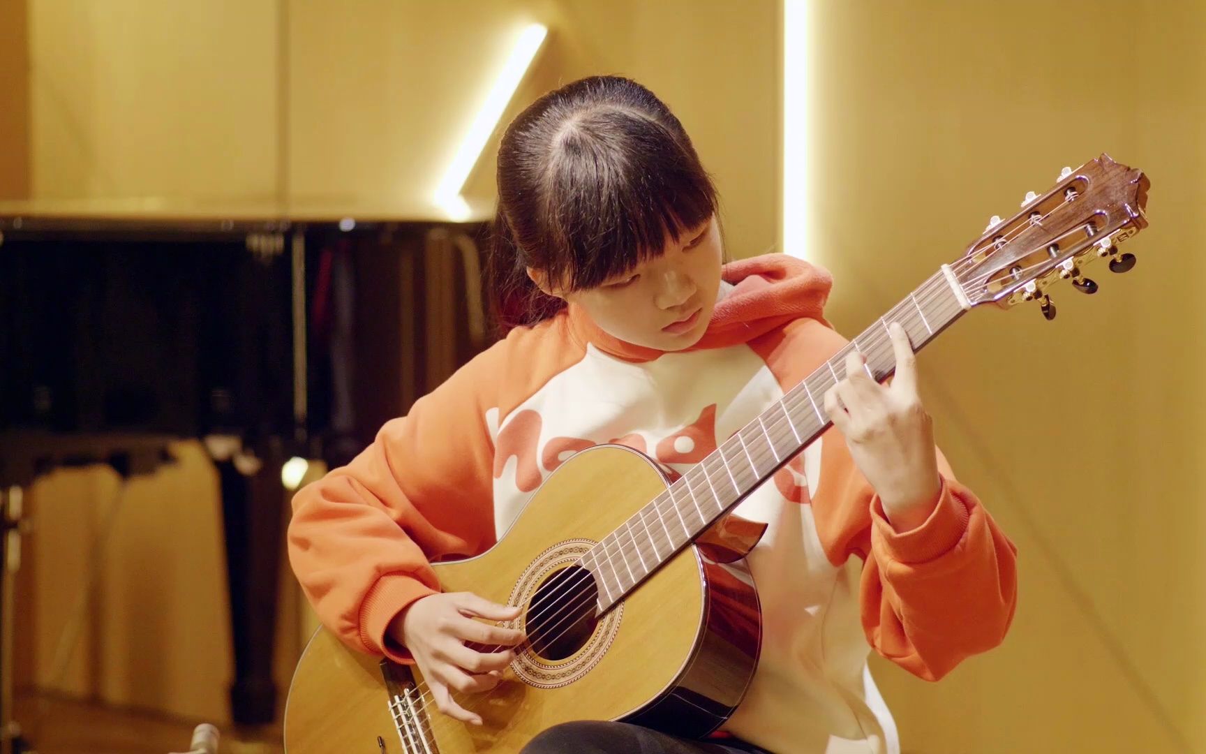 叶子瑜 古典吉他《山花之诗》贵阳凌云吉他