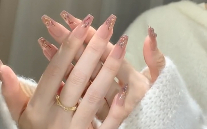 秋冬必备色系 高级氛围感#超好看的美甲#仙女必备#美甲款式推荐#高级