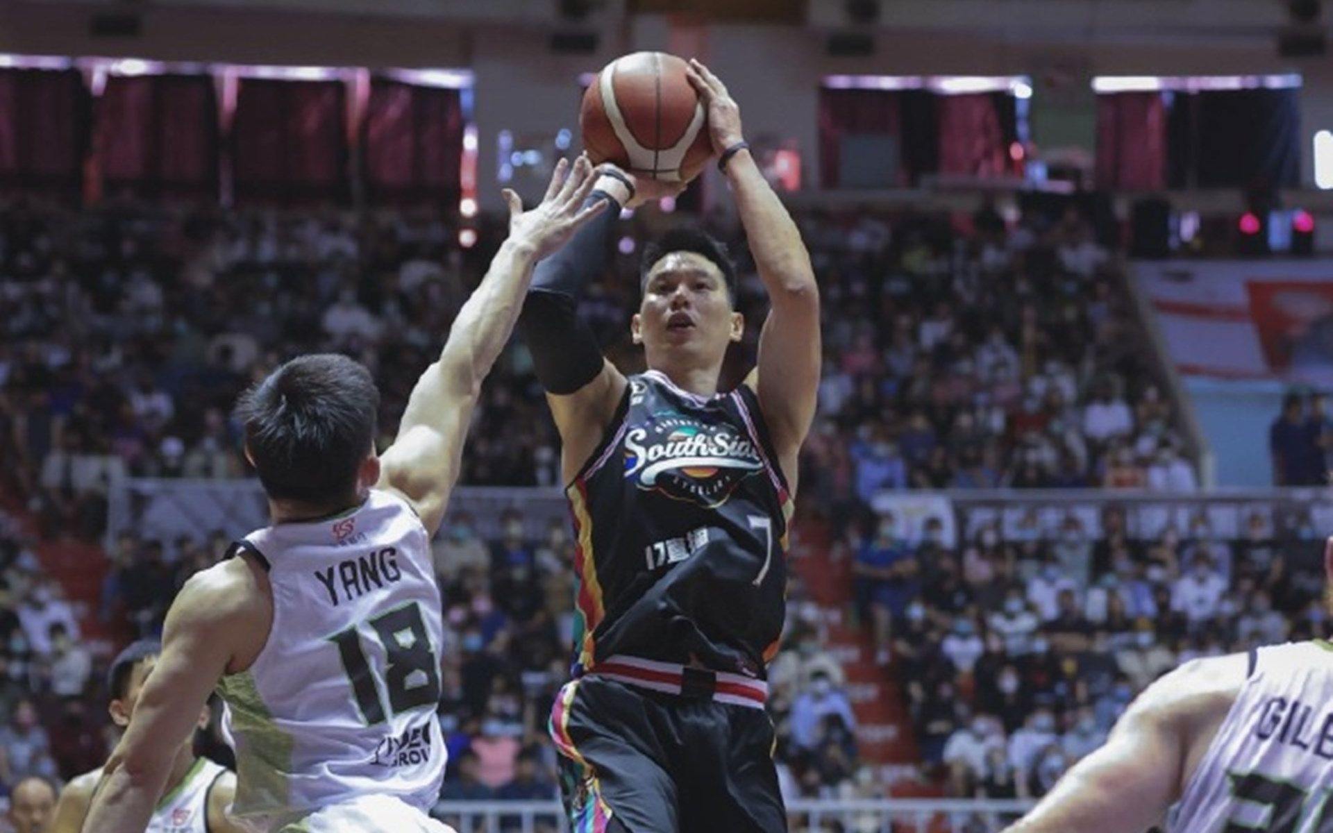 根本防不到啊!回顾下林书豪台湾联赛美如画的后仰跳投