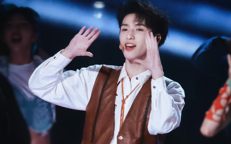 【严浩翔】就是要多露额头!