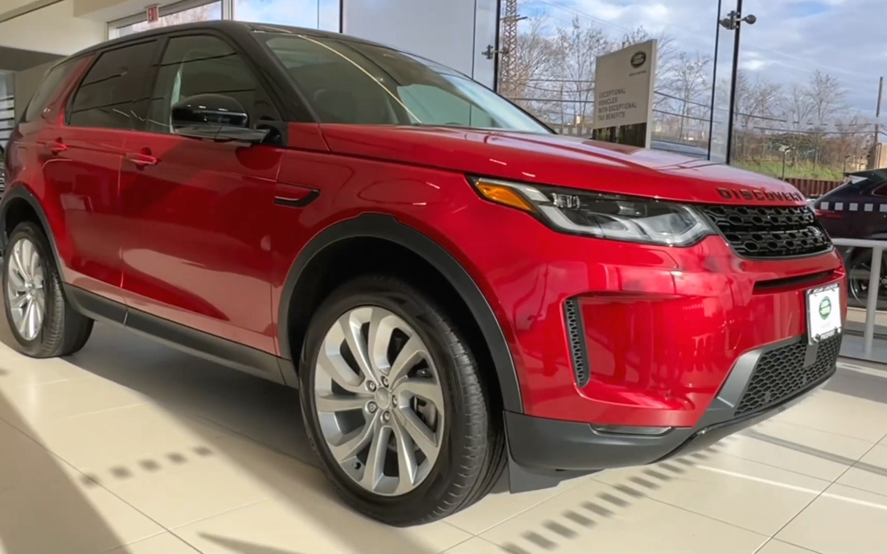 【mad cars】门店实拍 路虎发现运动 se 佛罗伦萨红 2023款