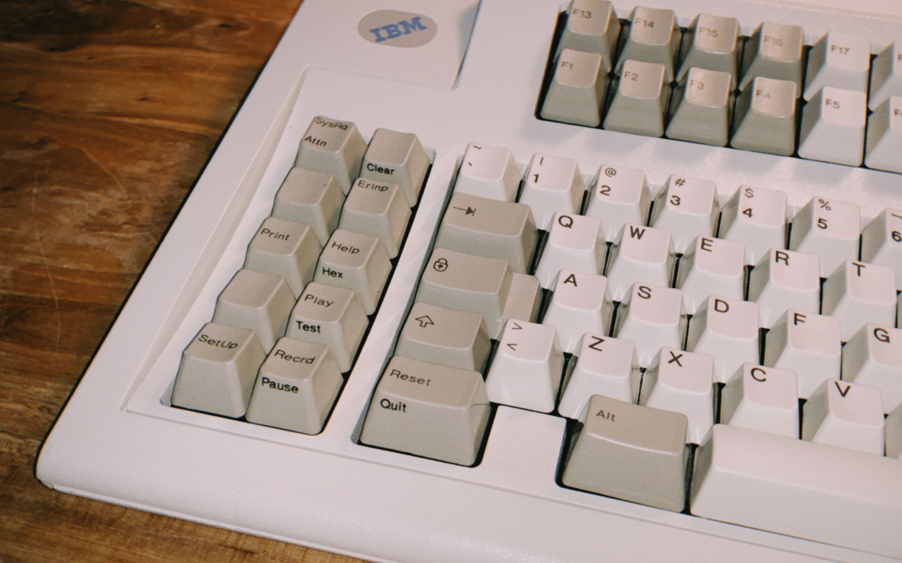 ibm model m122全新机械键盘无箱说开箱,比收到at那次还要失望!