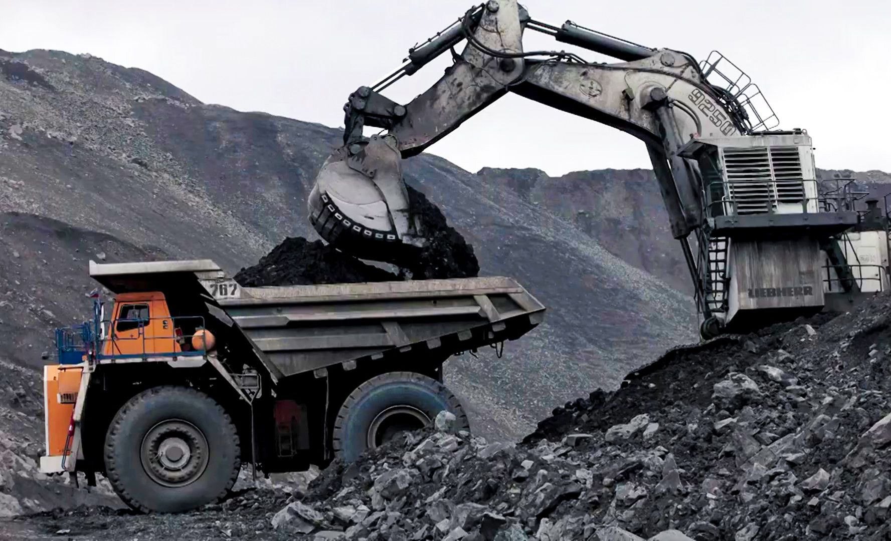 欧美制裁俄罗斯,西方不亮东方亮,东南亚进口俄罗斯煤炭激增50%