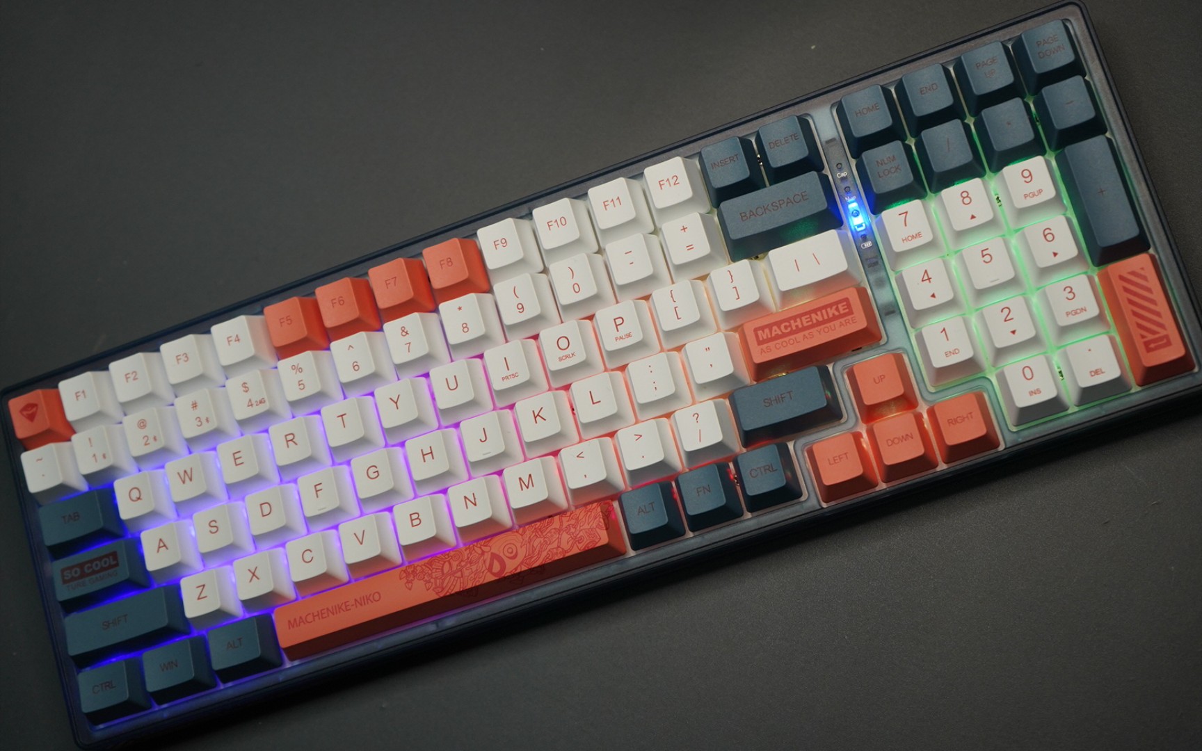 4g有线三模rgb热插拔box白轴机械键盘!—机械师k600落日余晖