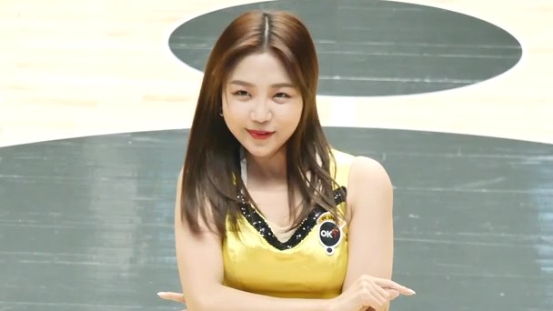 190124 韩国拉拉队美女李珍熙_哔哩哔哩 (゜-゜)つロ 干杯~-bilibili