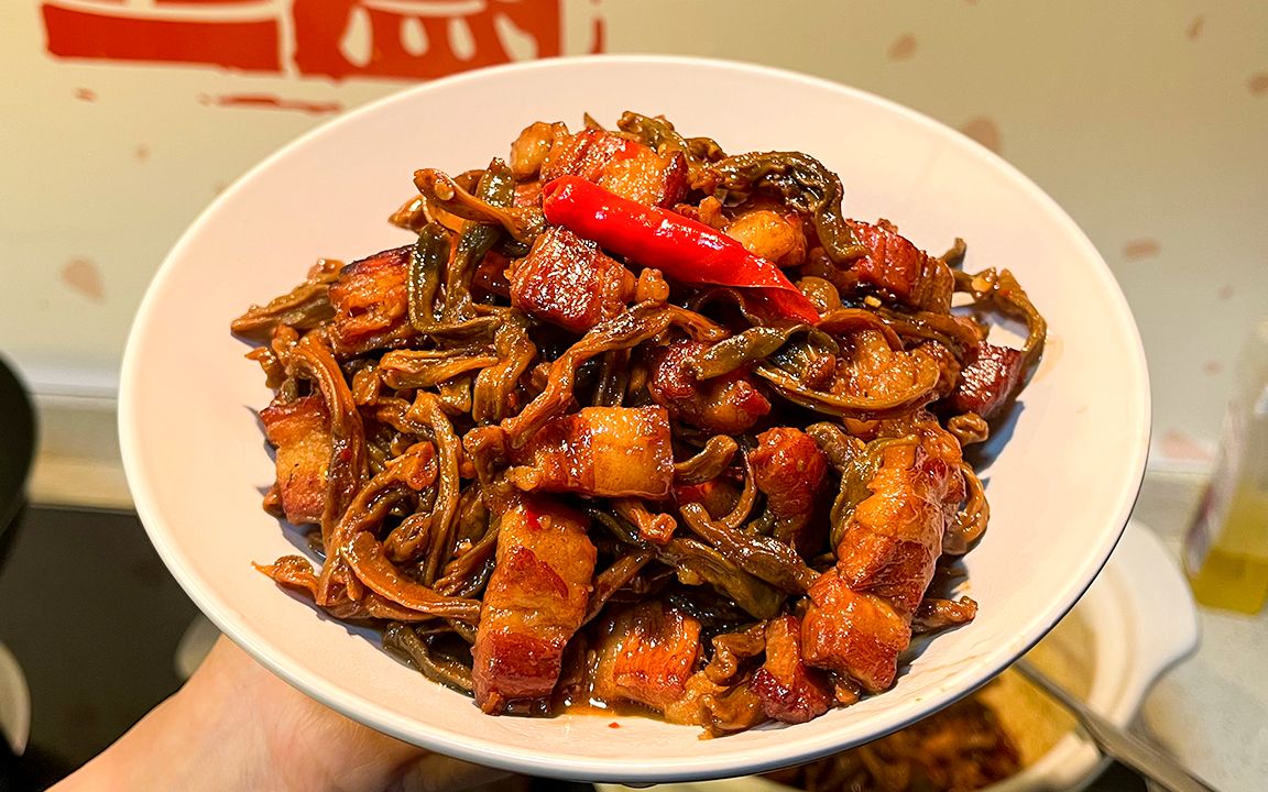 一道非常好吃,下饭还不油腻的干豆角炖肉