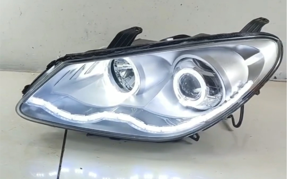 奇瑞a3大灯总成改装双光透镜日行灯流光转向