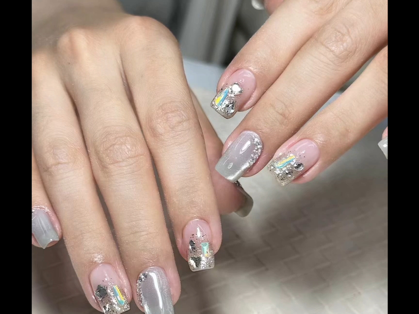 专属叶罗丽冰公主的美甲