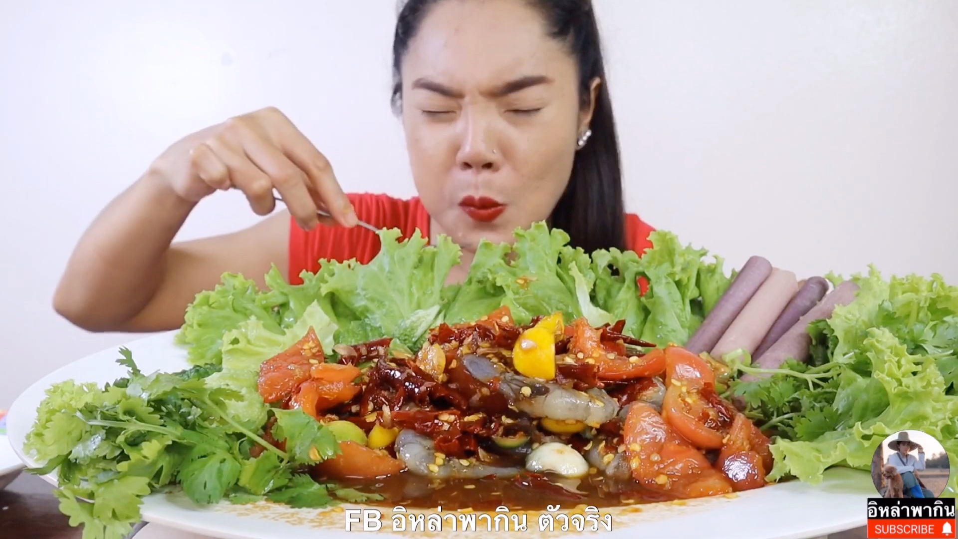 泰国吃播红唇姐吃凉拌虾配苦瓜配莲藕节 中文字幕