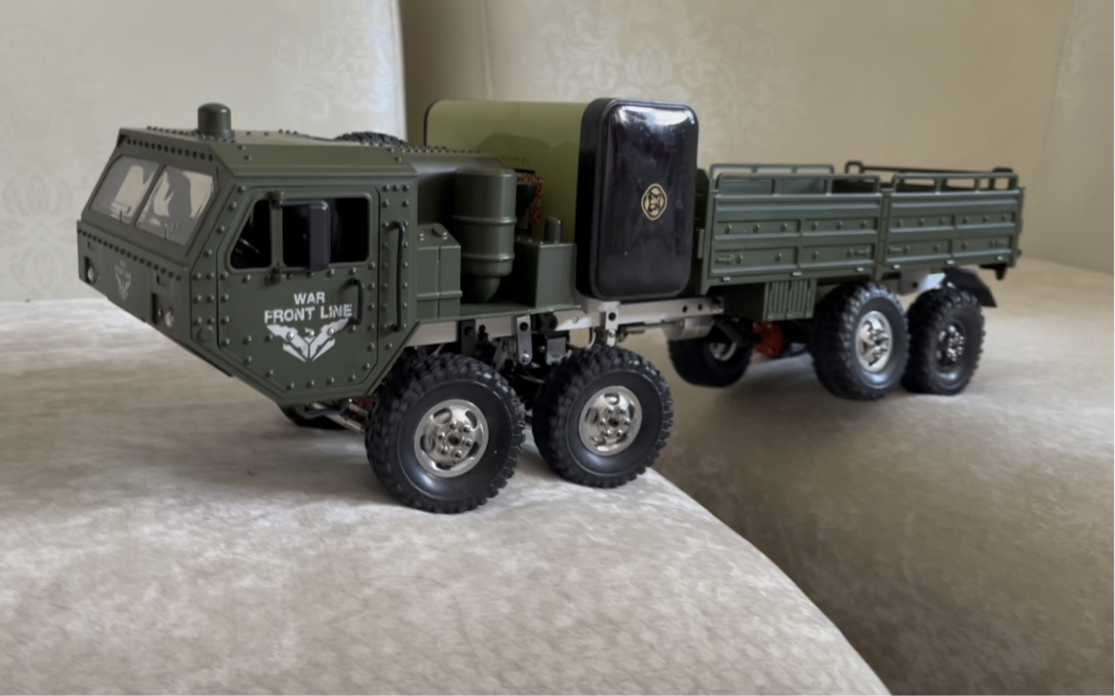 rc模型 顽皮龙 wpl 飞宇 jjrc 莽牛 军卡 8驱 轮子多的好处!