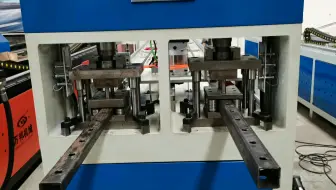 爬架数控冲孔机