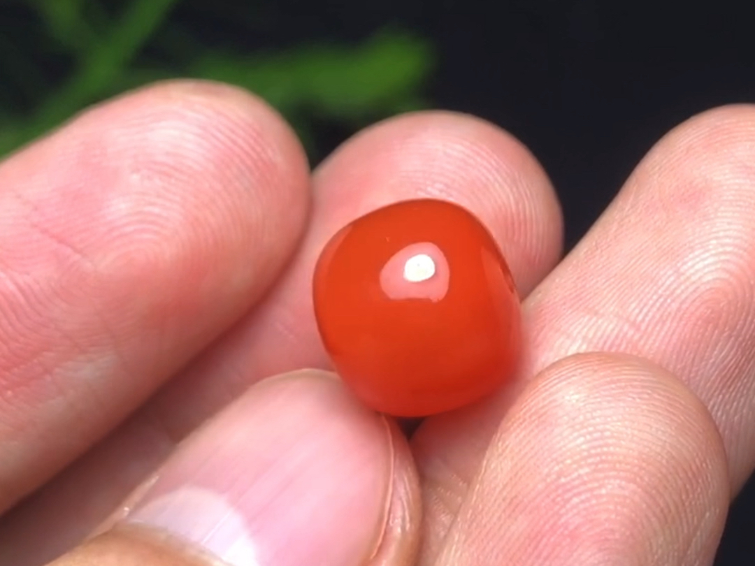 南红精品原矿保山南红老型珠!