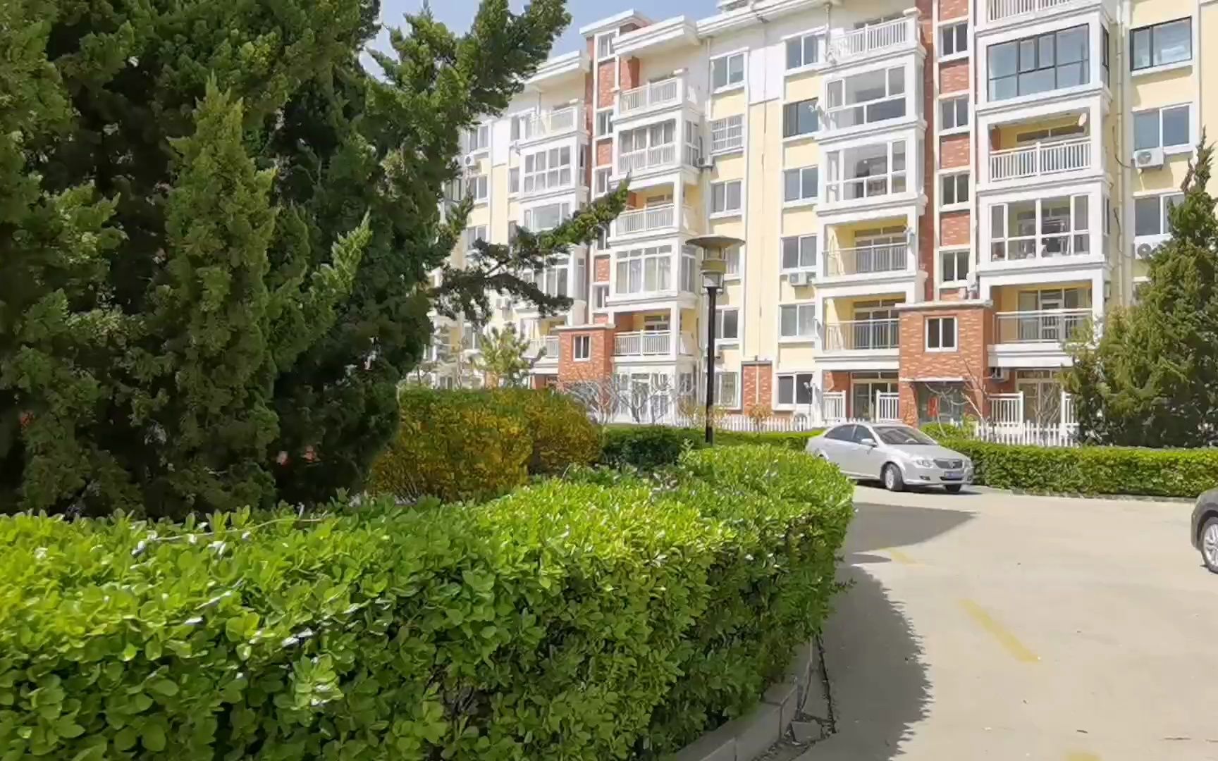 中房蔚蓝海岸小区,为乳山银滩内有钓鱼池塘的小区之一