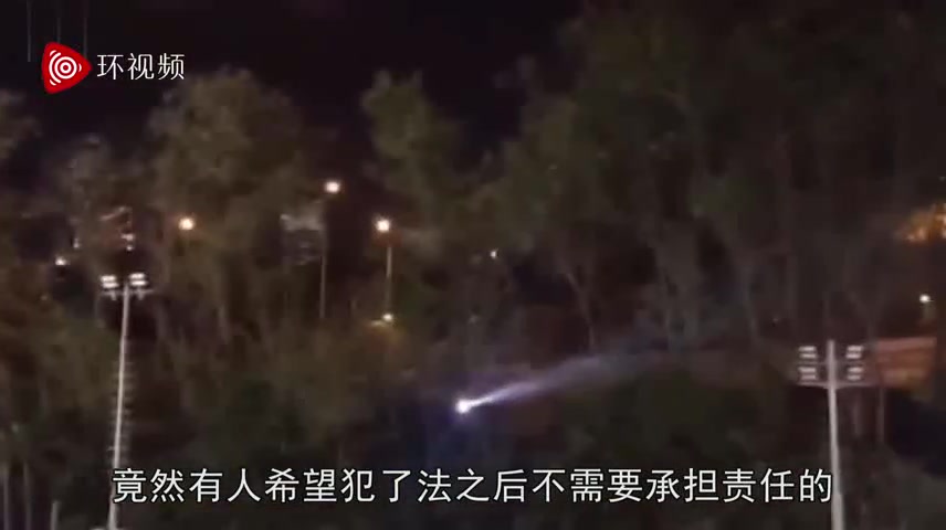 [图]港警苦口婆心劝暴徒：如果你冥顽不灵，我们过完农历年都陪你