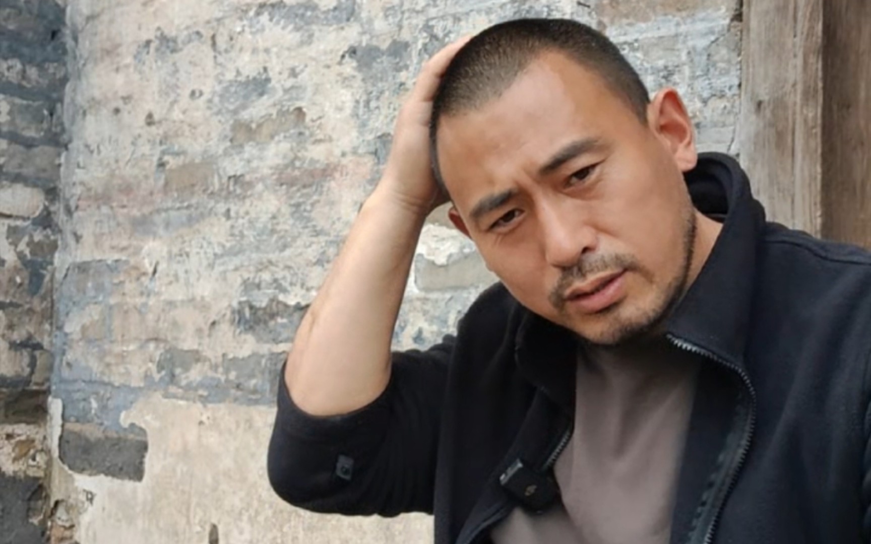 【直播】东北寸头大叔锐评生活西化的通讯录