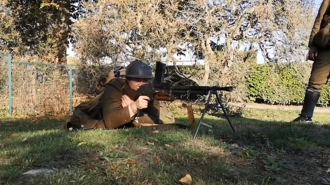 法国fm24/29轻机枪全自动射击