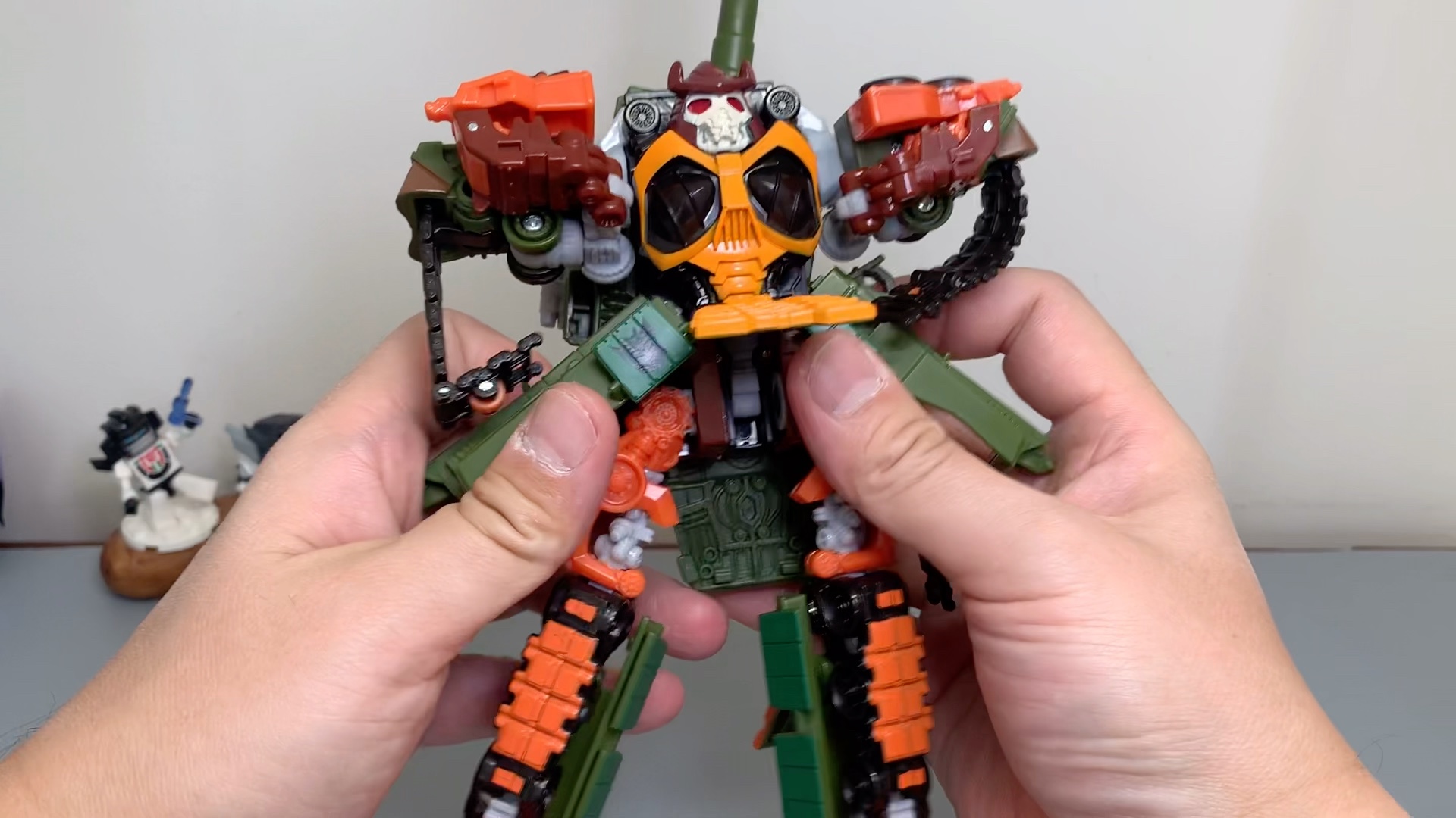 变形金刚霸天虎军武坦克雾隐暗丈