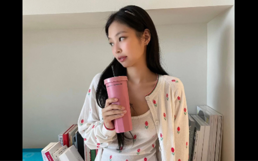 【jennie】blackpink妮妮私服穿搭和她的星巴克杯杯