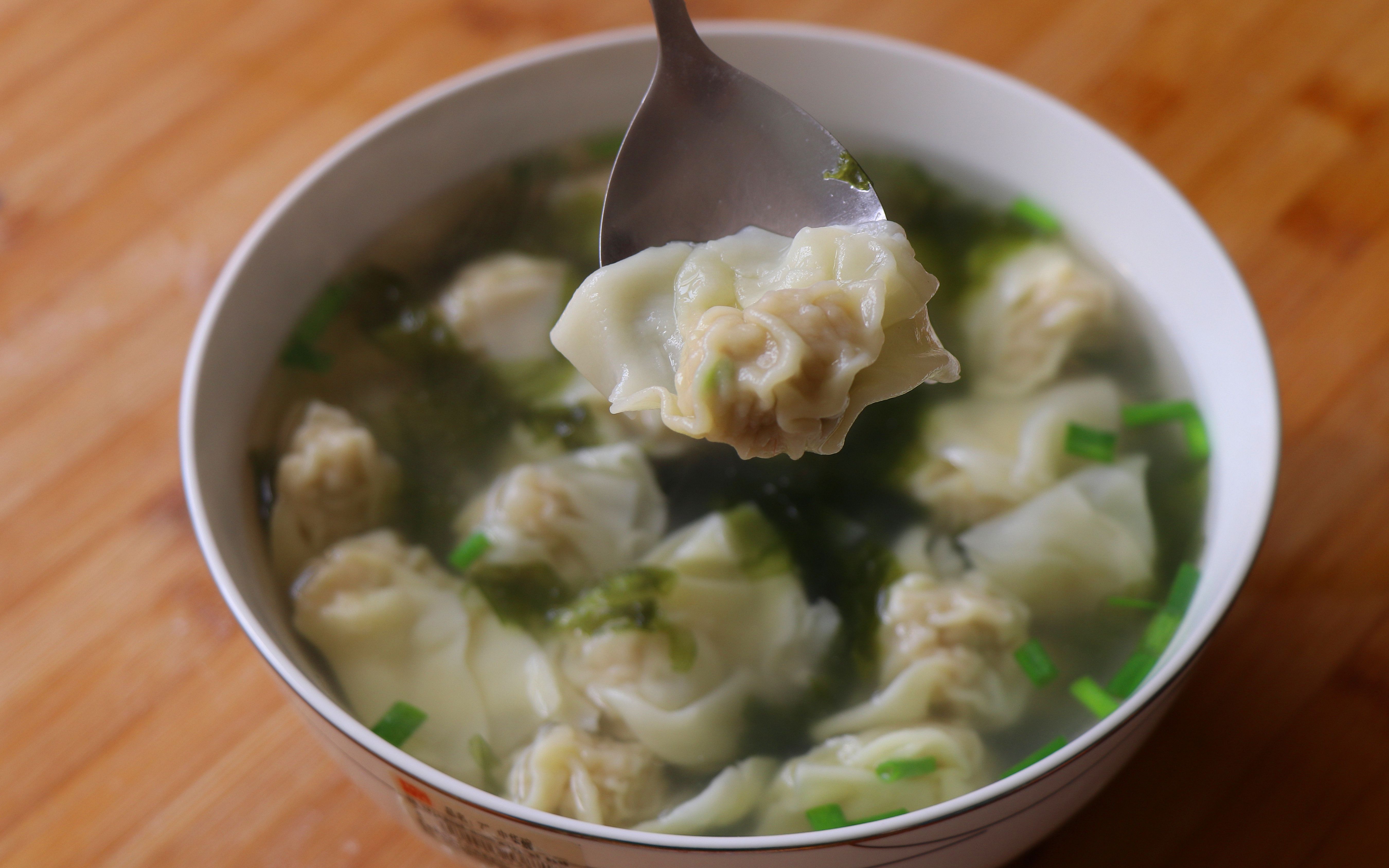 【馄饨】馄饨别出去买,教你在家做,皮薄如纸,鲜嫩爽滑,保证一看就会