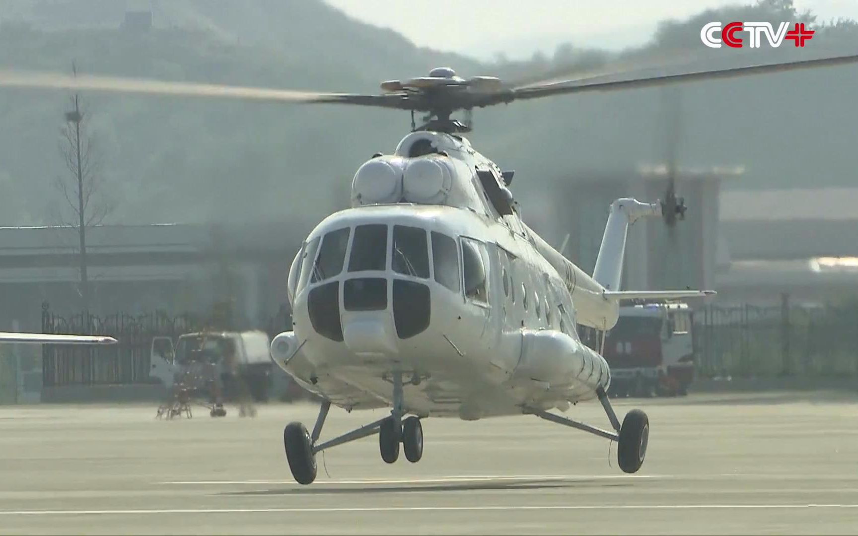 朝鲜在元山举行首次国际航空展