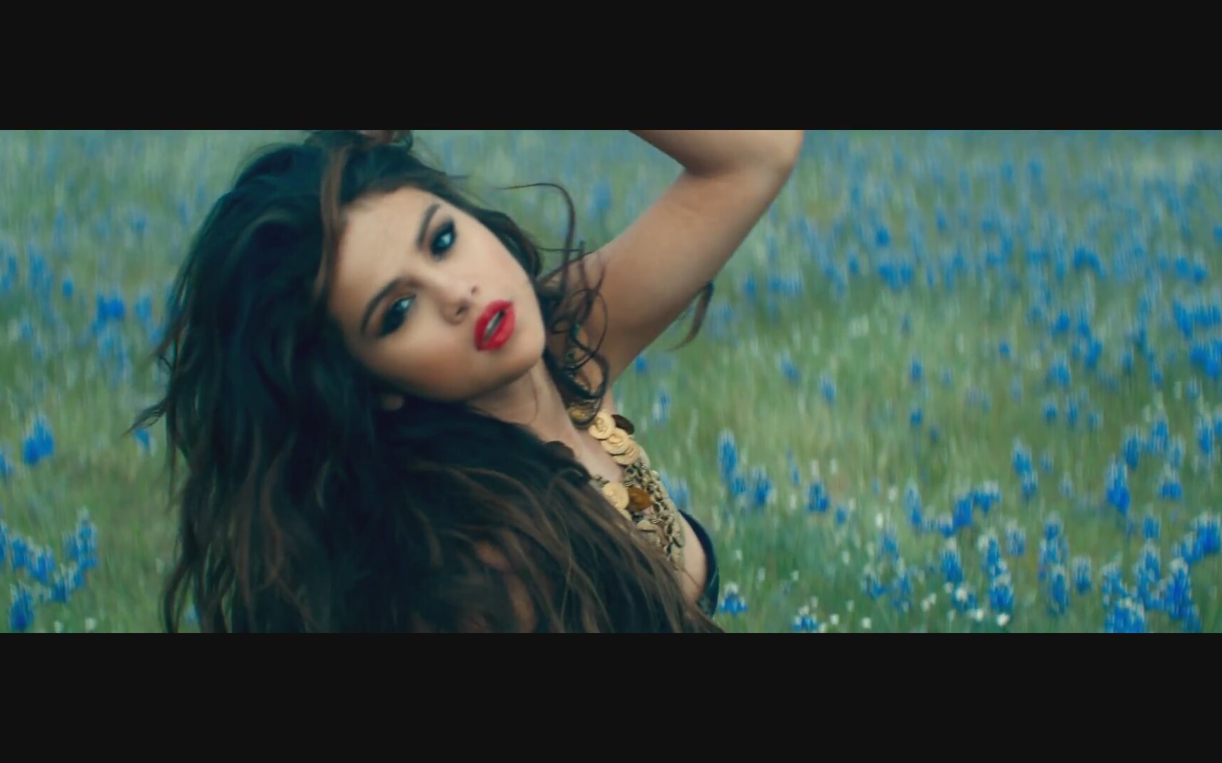 [图]【Selena Gomez】- Come & Get It【官方MV】