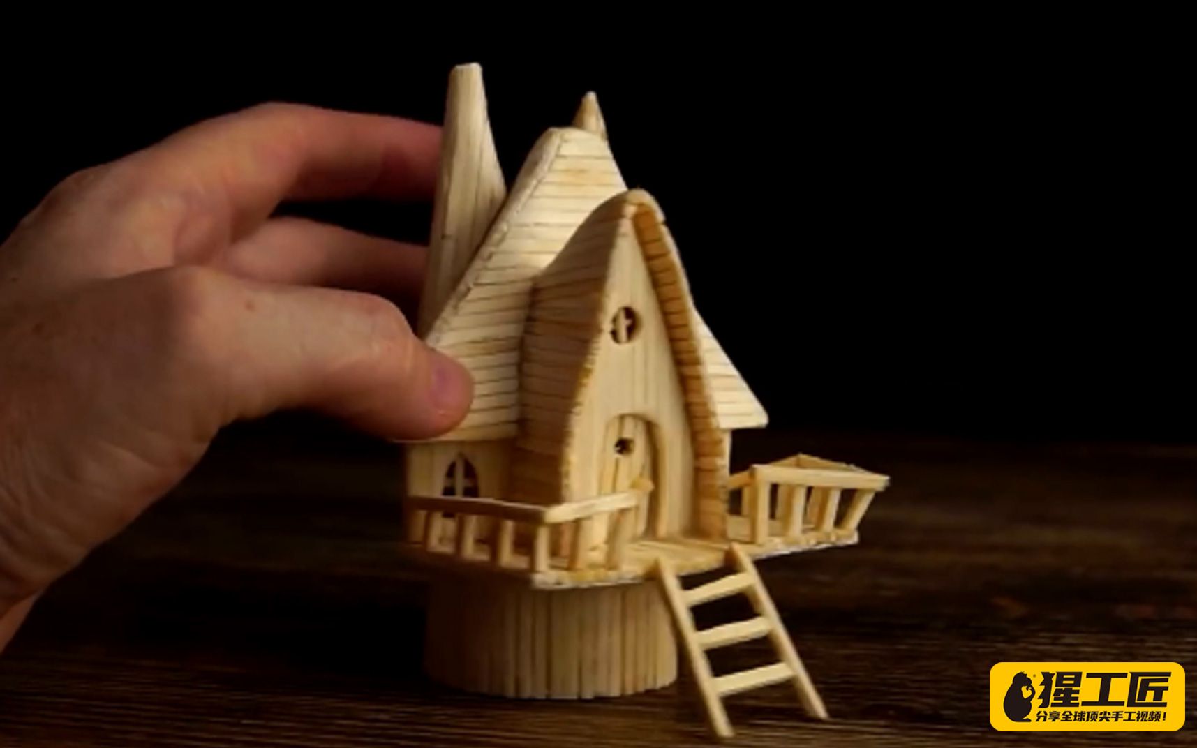 【手工】巧用火柴棍做出一个精致小房子,很是漂亮!