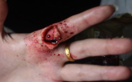 【牙牙色】【新手入门级—特效化妆】割破的手指