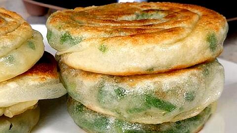 盘龙葱花饼做法 香酥可口 以后不用排队去买了 自己做最好吃 哔哩哔哩 つロ干杯 Bilibili 盘龙葱花饼做法 香酥可口 以后不用排队去买了 自己做最好吃 哔哩哔哩 つロ干杯 Bilibili