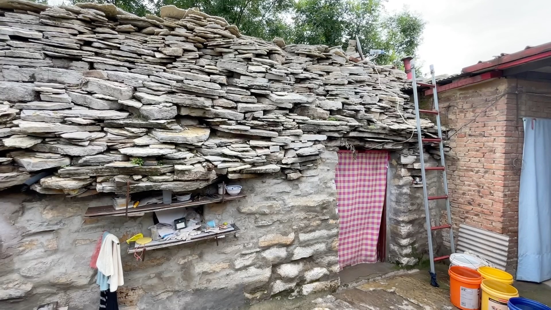 [图]河北省邯郸市磁县陶泉乡炉峰山顶一户人家