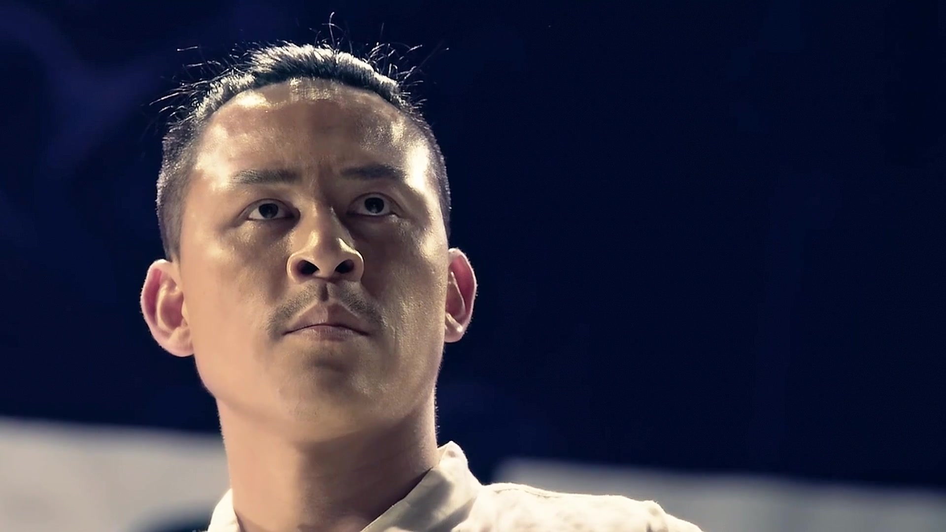 你见过一个人可以挑战整个武林的吗如果有那一定是武痴