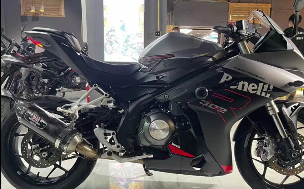 贝纳利飓风302升级改装吉村尾段排气