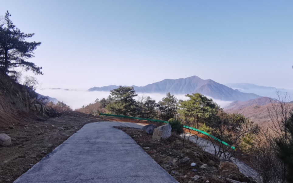 摩旅湖北,从江西武宁县太平山下山到通山县沙店村,除了山顶7公里水泥路,15.5公里土路到山脚下,还好是下山哔哩哔哩bilibili