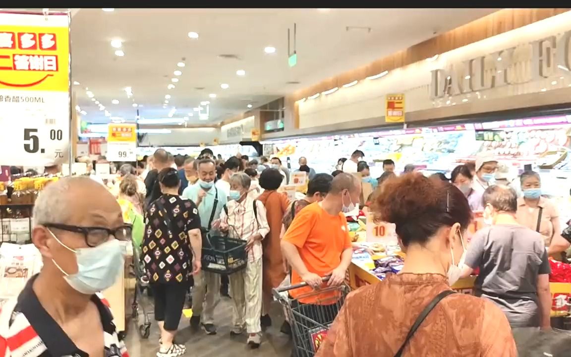 人气爆满这受欢迎!国内商场情何以堪?