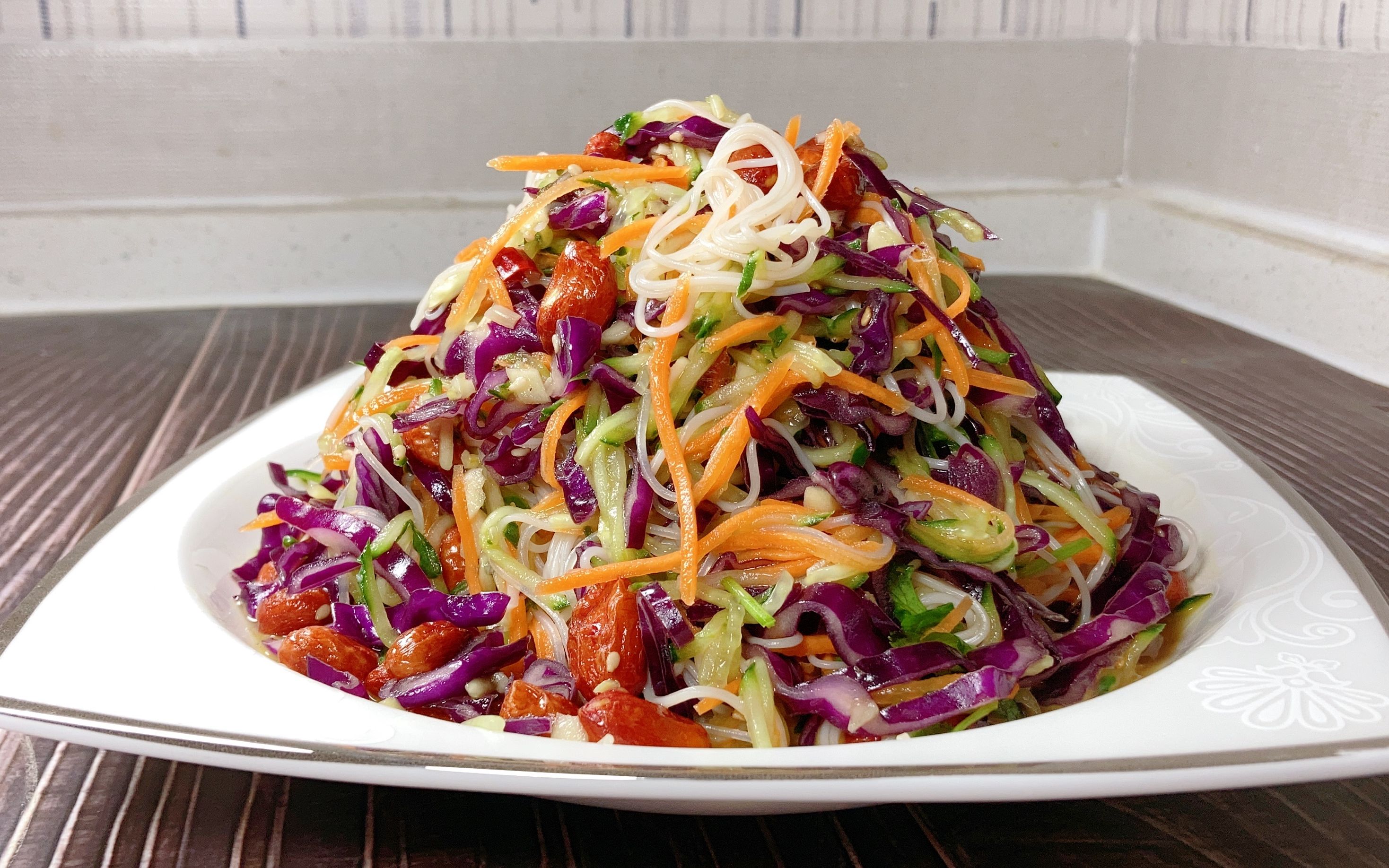 为啥饭店的凉拌菜那么好吃?原来诀窍在这里,学会待客超有面儿