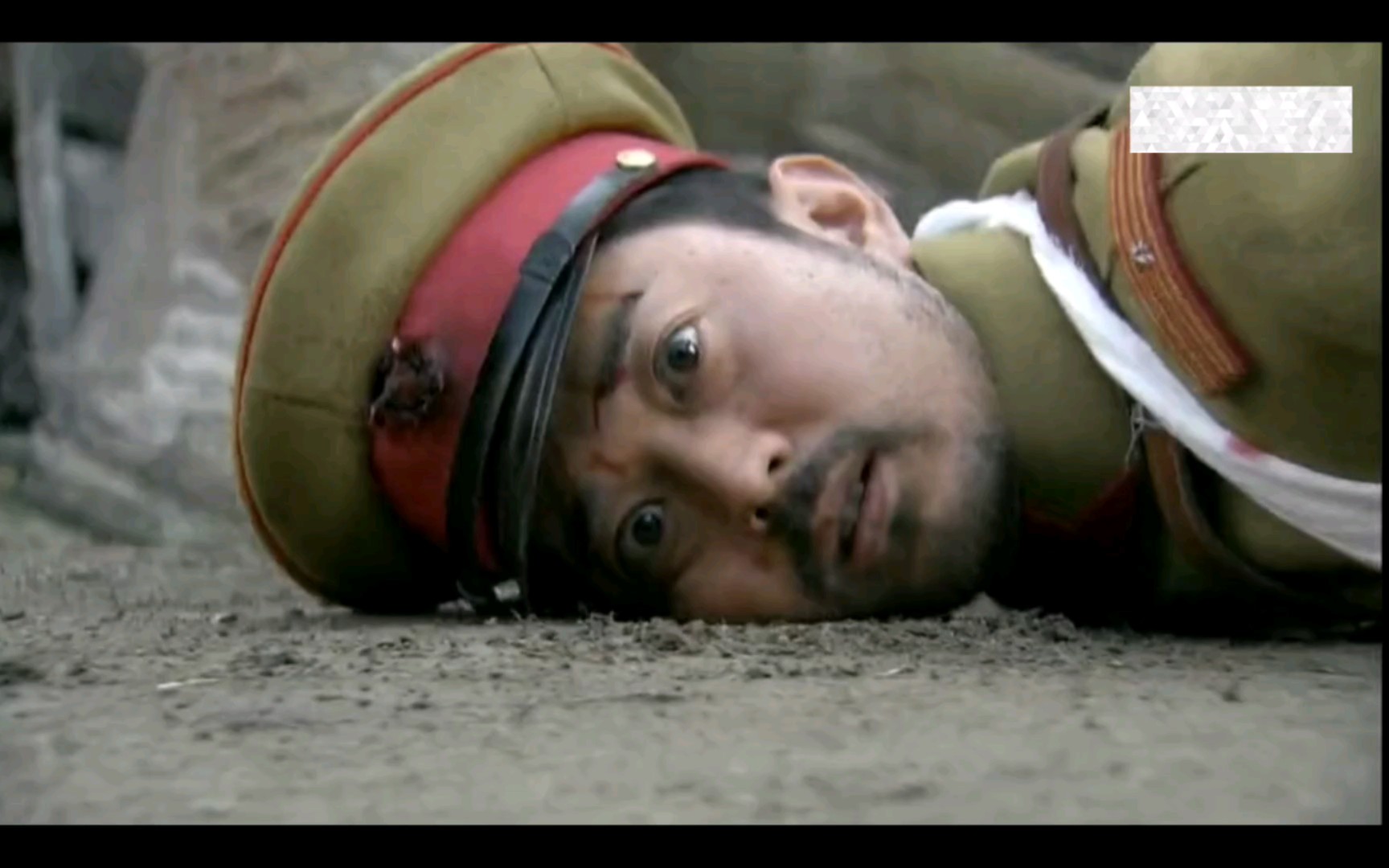 想要报仇却反被当众击毙的马靴军官