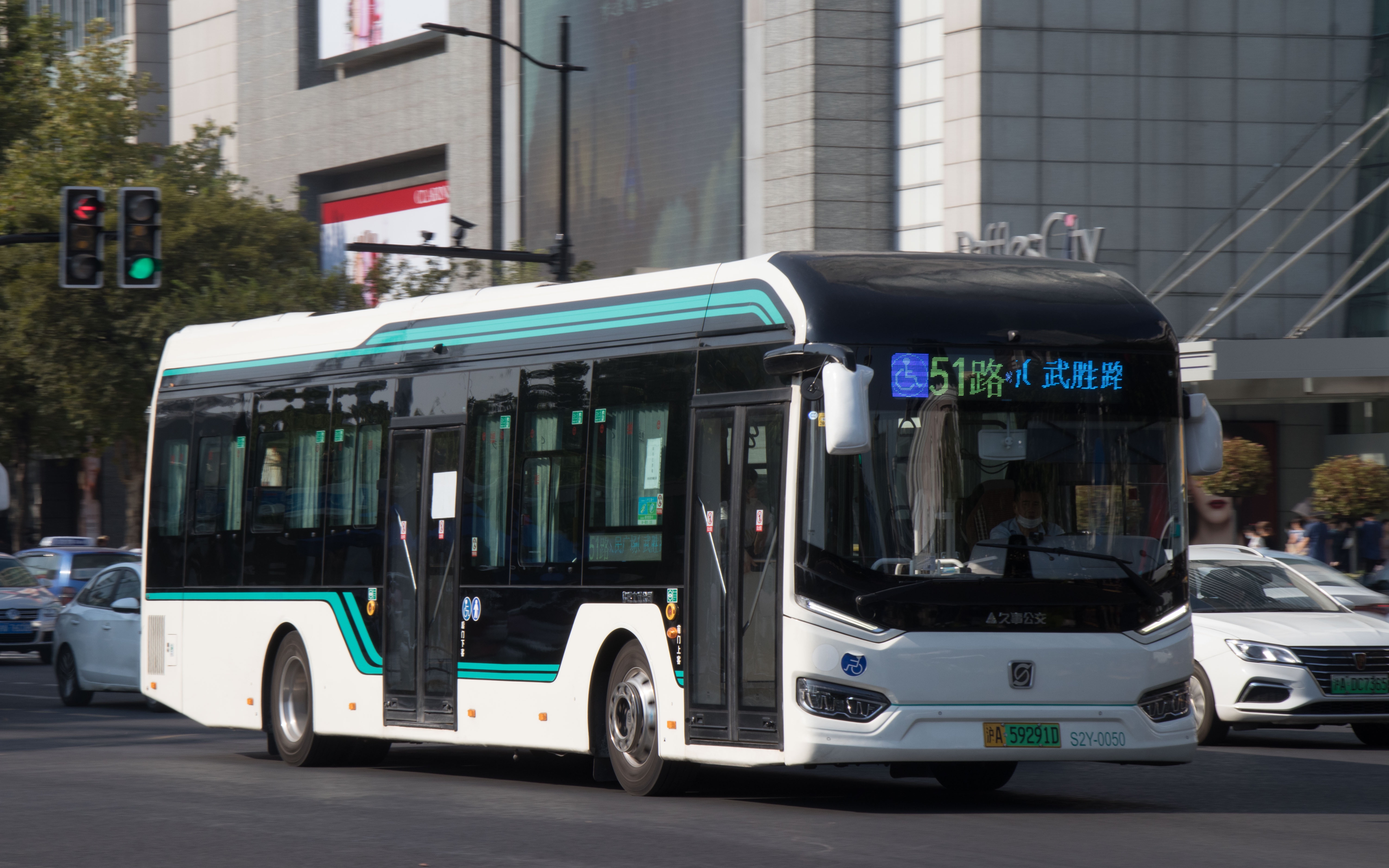 [上海公交]51路 人民广场→宝杨码头 前方展望