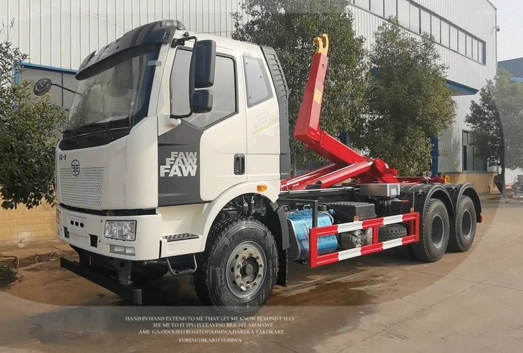 解放j6后双桥车厢可卸式垃圾车价格