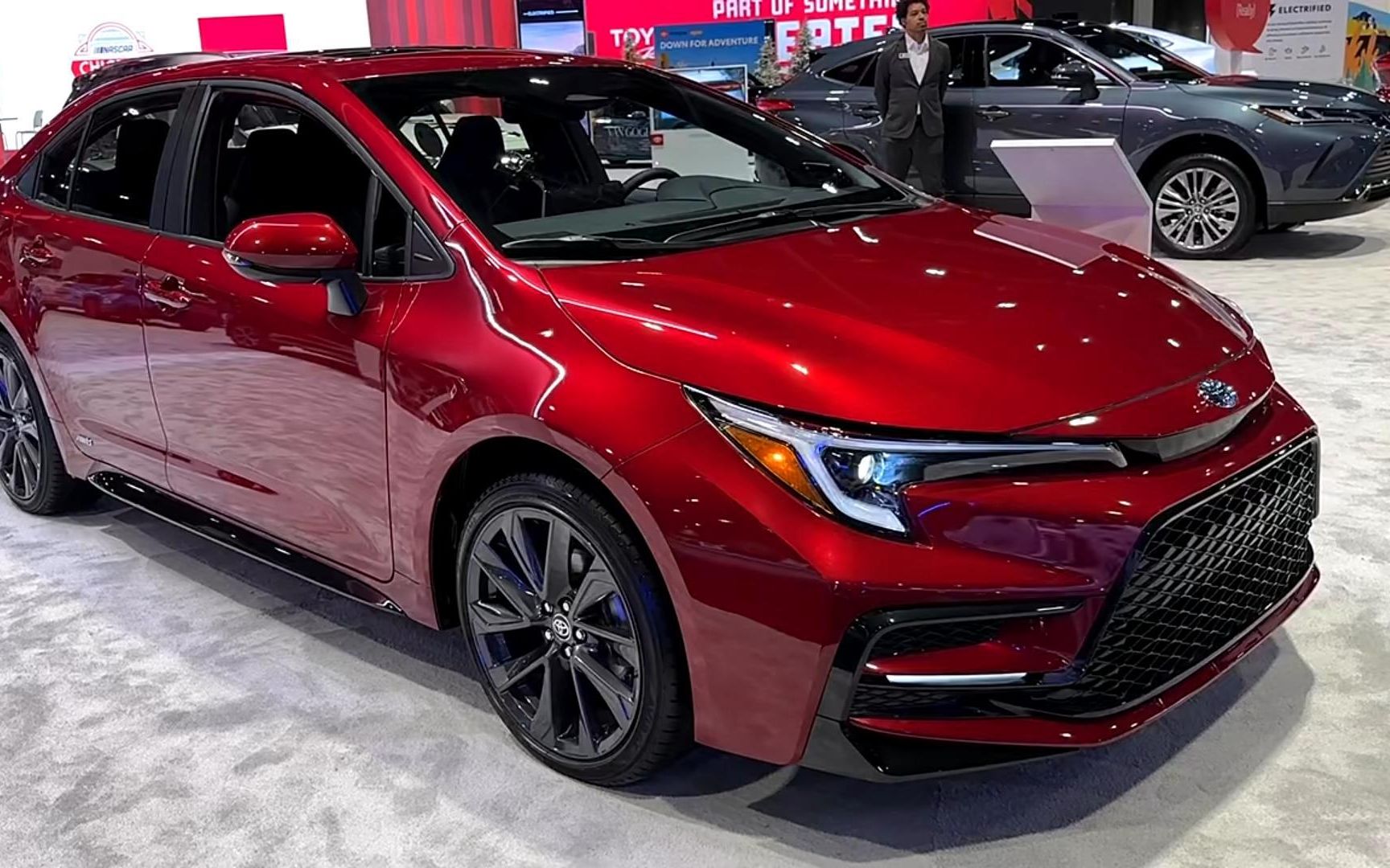 2024款丰田卡罗拉正式亮相!外观内饰"焕然一新",油耗低至4l