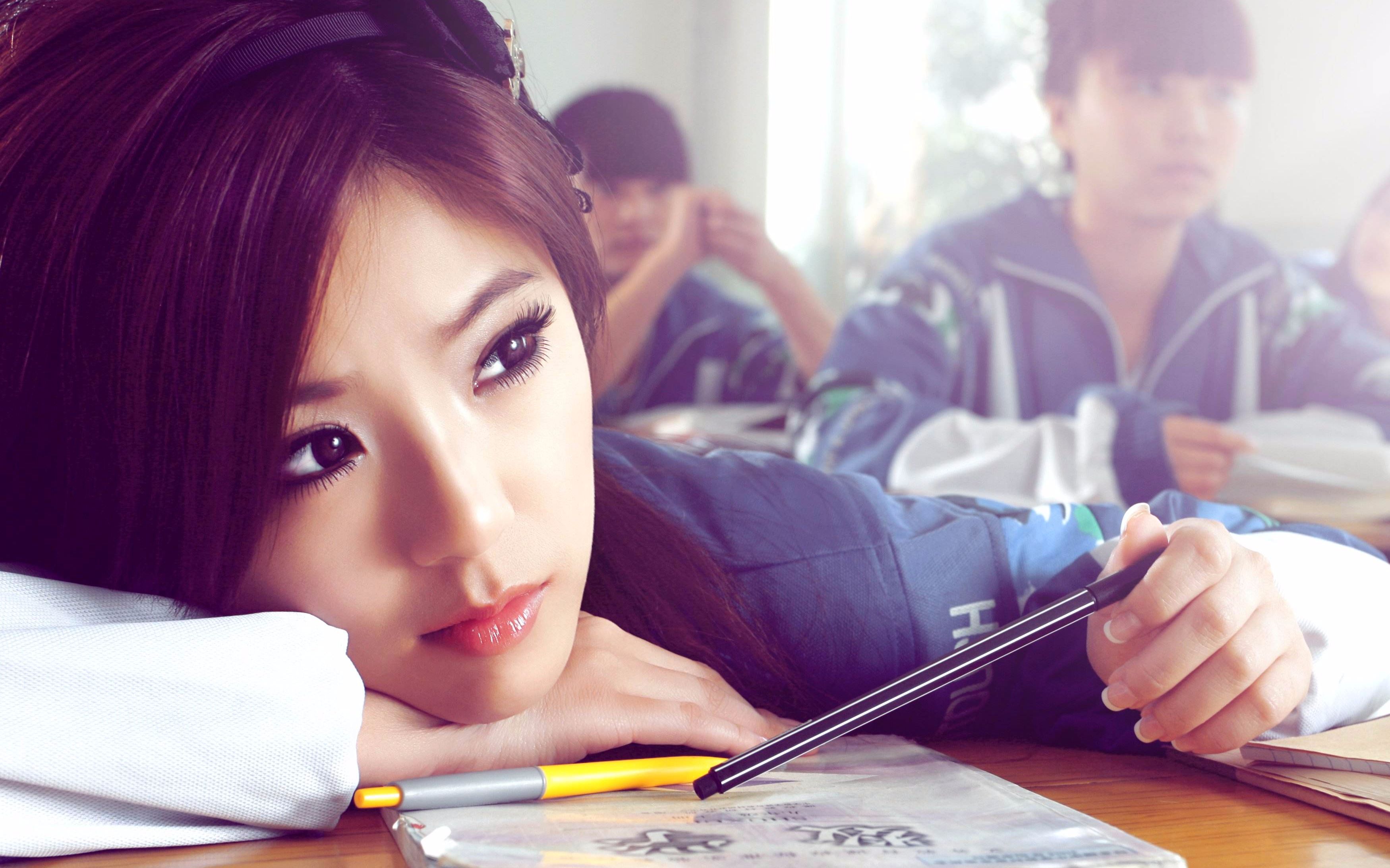 盘点向宅男女神赵奕欢早期作品中的性感片段