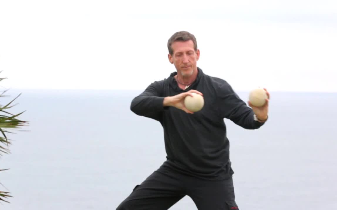 初学者太极球训练 1  PREVIEW Tai Chi Ball Workouts for Beginners哔哩哔哩bilibili