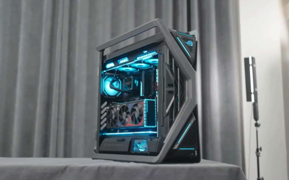 价值7500美元的电脑13900k 4090 rog创世神机箱