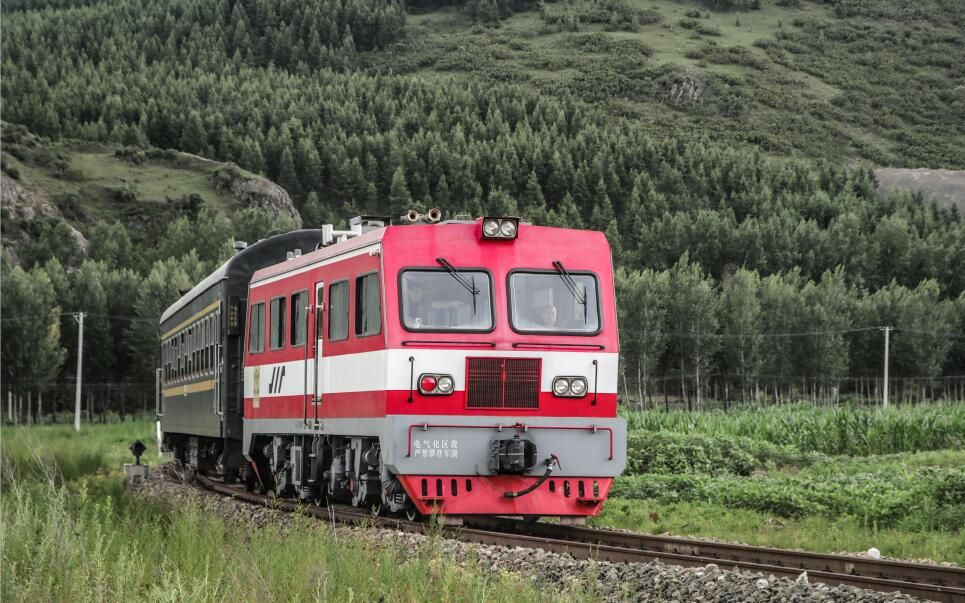 铁路pov挂挡的火车穆棱金鹰动车组摆渡车原速pov