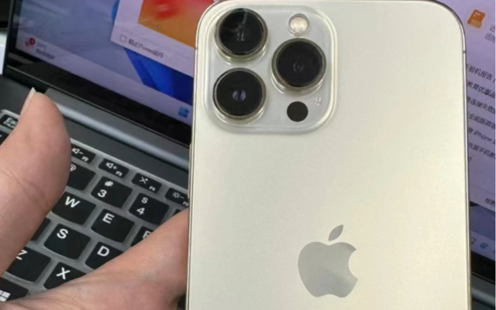 出台苹果13promax 256g国行三网通金色,全原装无拆无修98新以上靓机