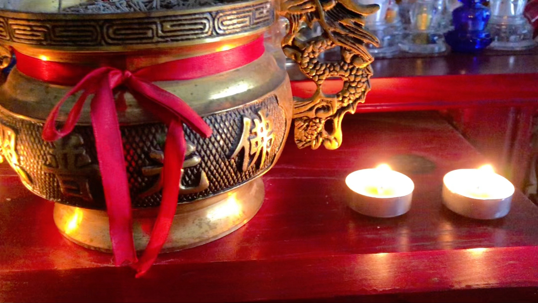 为甘肃地震遇难者们,点灯祈福第46615天 ,愿逝者安息,生者坚强