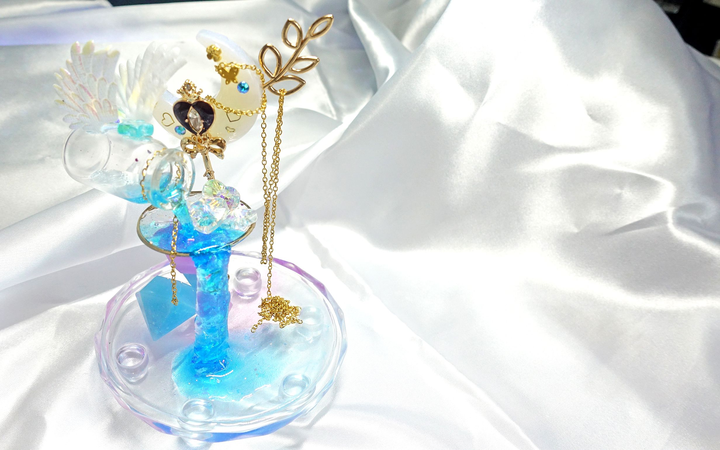 看着很麻烦其实很简单的滴胶手作 蓝色滴胶摆件瓶中流水