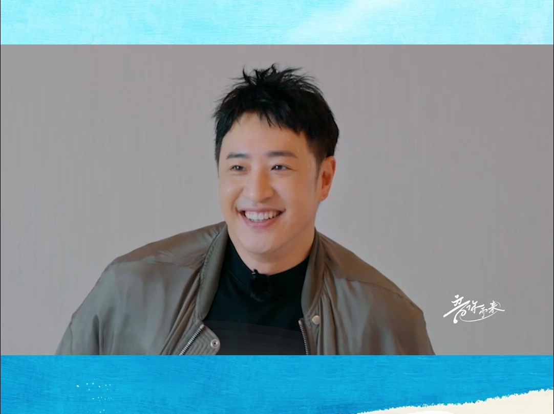 没想到吧,黑色行李箱也是潘玮柏显瘦的一环