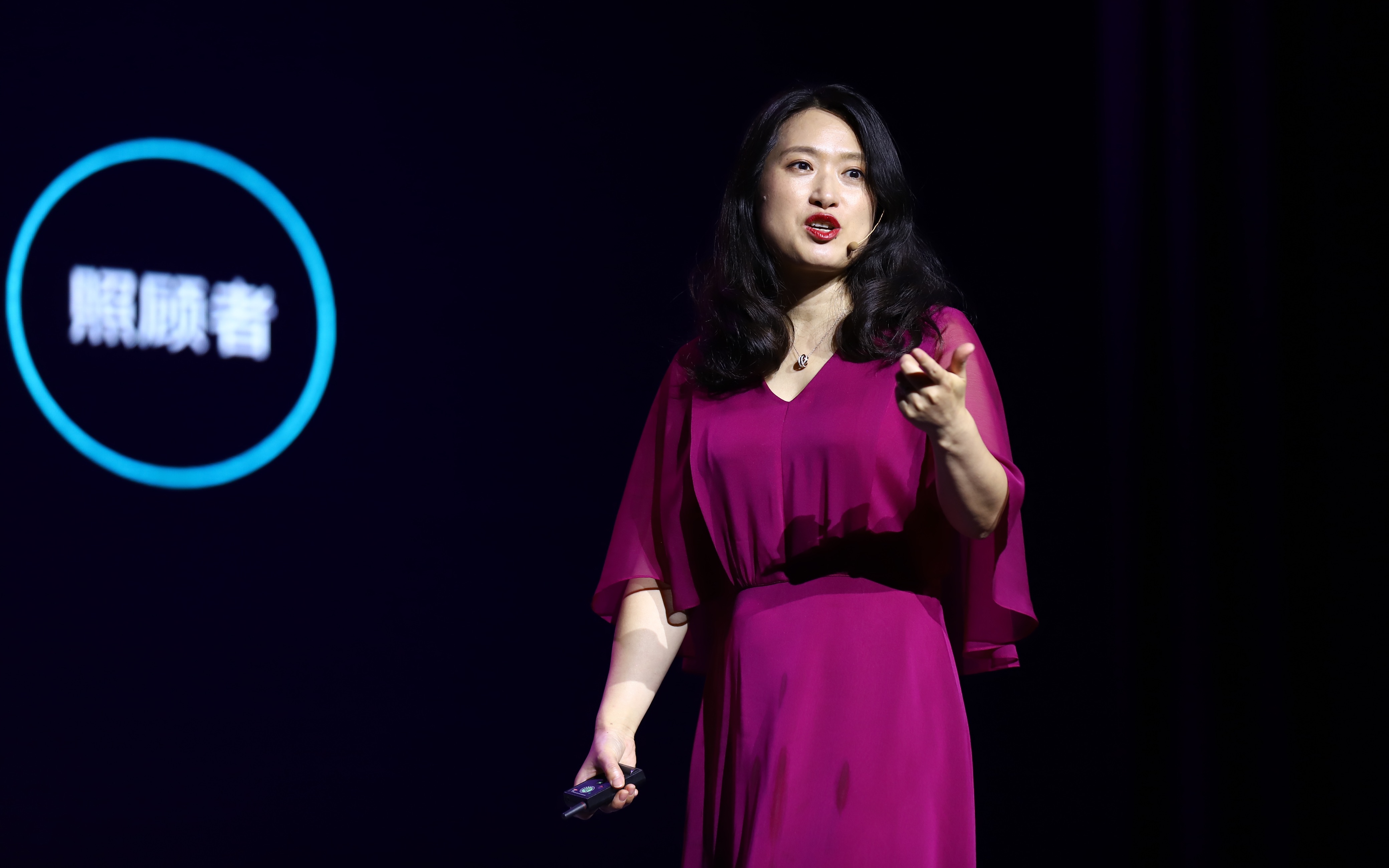 演讲越是伟大的妈妈越是受到社会的惩罚造就talk沈奕斐