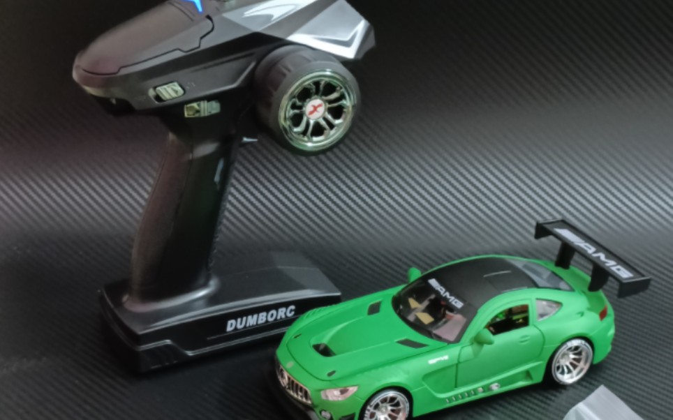 788元的遥控车rc漂移蚊车mini q8搭配奔驰绿魔出货效果演示