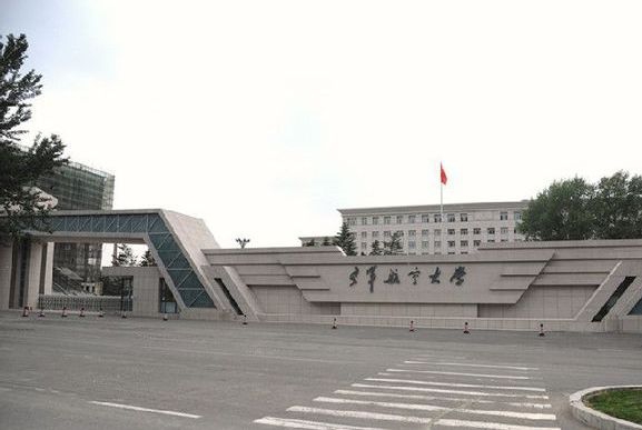 军事院校校歌之中国人民解放军空军航空大学校歌:《蓝天召唤我》哔哩哔哩bilibili