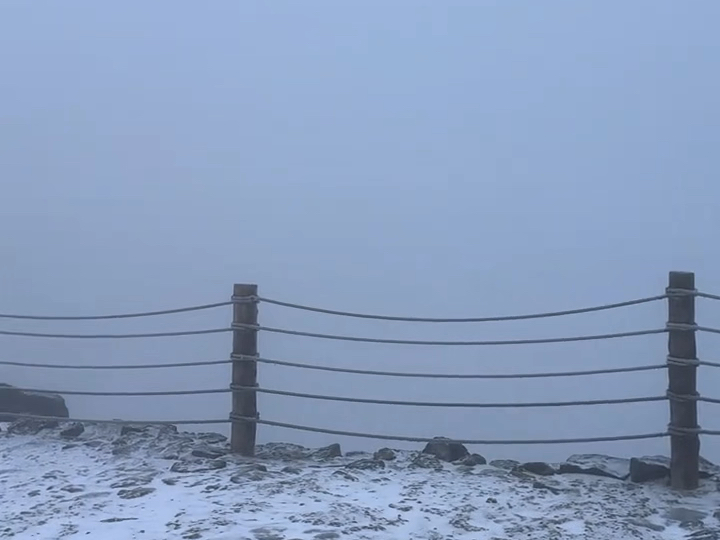 10月10日长白山天池关闭 降雪 大雾 不具备开放 其他景点开放哔哩哔哩bilibili